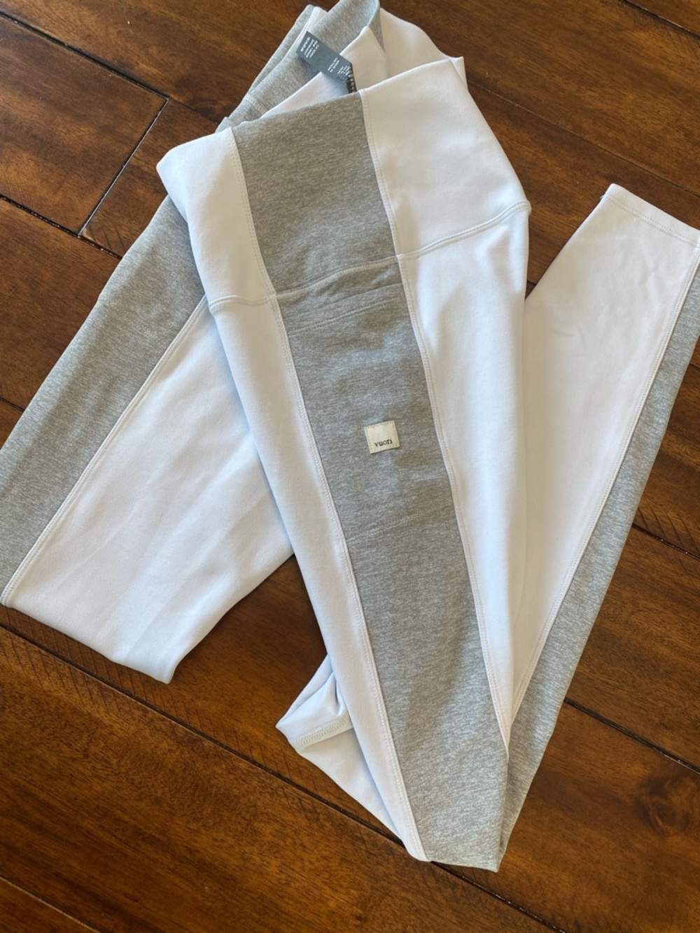 Vuori Gray & White Colorblock Active Leggings